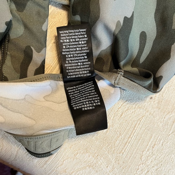 Top VS size Large, bottom size 2 Brand Ana - Picture 16 of 16